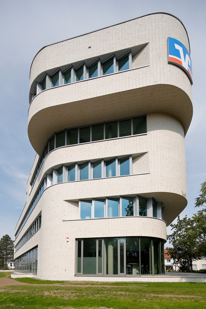 Bürogebäude mit außergewöhnlicher Architektur