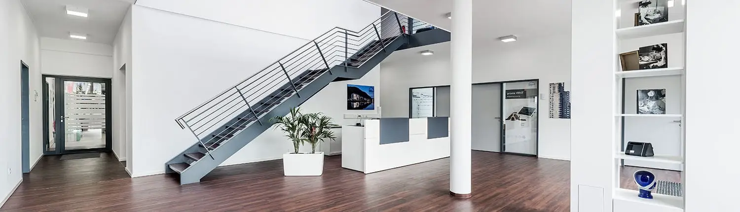 hoff-projekt_loewen_koeln_header-1500x430